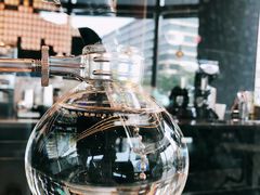 -星巴克臻选(上海虹桥新天地三店)