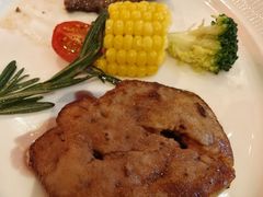 安格斯黑牛雪花拼鹅肝-波特曼西餐厅(中央大街店)