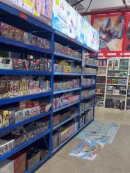 -逝水玩具折扣店