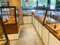 面包甜点陈列柜-Dough&Joe团憩(瑞虹天地月亮湾店)