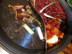 -四小区火锅·巷子里的重庆火锅(花照壁店)