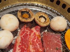 -山川小町·极番烧肉(新地假日广场店)