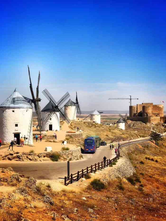 孔苏埃格拉-"孔苏埃格拉,一个著名的西班牙风情小镇,也.