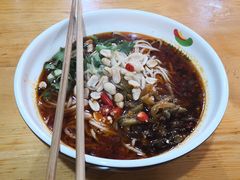 -菲哥麻辣烫(贵山小区店)