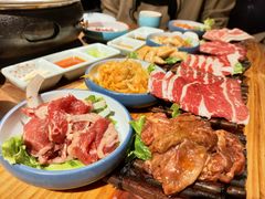 -明洞阿姨·韩式酱蟹烤肉·创意料理(三元桥店)