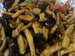 -蒙艾里民族传统菜蒙餐