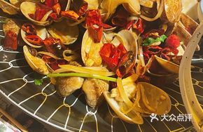 Nine-Color Spicy Stir-Fried Clams