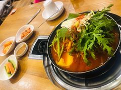 -喇喇排骨火锅·传统韩式脊骨汤(望京西园总店)