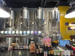 -HUZI虎滋精酿餐吧(京西大悦城店)