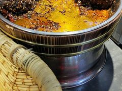 -三个四川人火锅(华联商厦店)