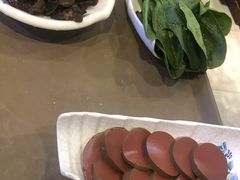 -亿诣蝎府炸酱面羊蝎子火锅(酷车小镇店)
