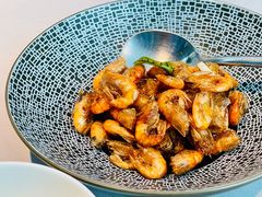 油爆小河虾-屋里厢上海菜馆