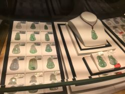 -北京七彩云南翡翠珠宝旗舰店(月坛店)