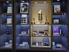 -宏宇眼镜蔡司依视路折扣店(兆佳眼镜城店)