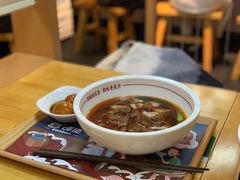 -呷佬·长沙手工米粉(金沙江路店)