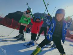 -荣盛康旅野三坡滑雪场