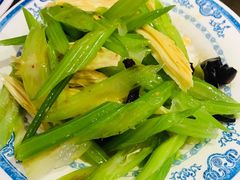 芹菜腐竹-老爆肚满五香烧牛羊肉