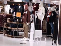 -优衣库(上海正大广场店)