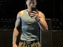 -GYMPLUS私教健身会馆(大悦城店)