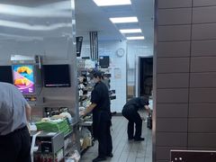 -麦当劳(百联西郊购物中心店)