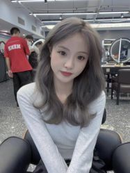 -藤野造型烫染·漂发