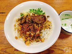 -牛八宝桂林米粉(八里庄店)