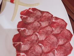 煎厚切鼎级牛舌-小洋房•海鲜火锅酒楼(华林路店)