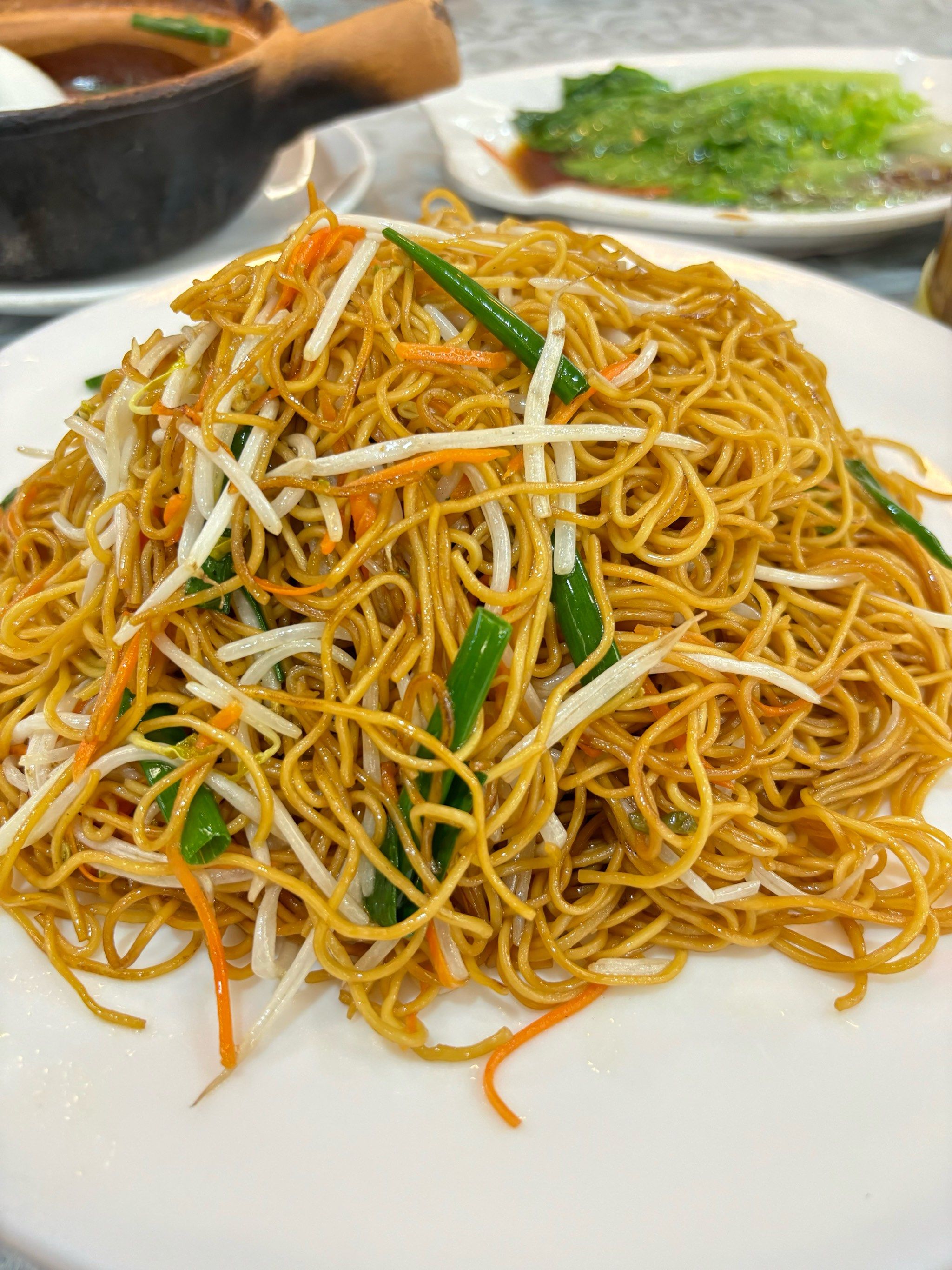 来中山丰圆轩喝个早茶吧!炒面拼盘大满足