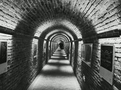 -曹操地下运兵道景区