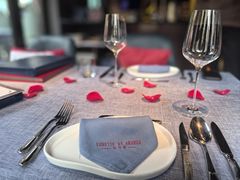 -弦月窗LUNETTE BY AMANDA(复兴路店)