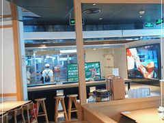 大堂-老乡鸡(上海品尊国际中心店)