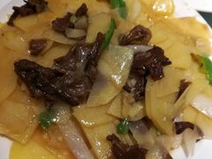 -吴记酱骨炖菜馆(康安路店)
