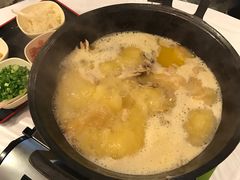 -鲜入围煮花胶鸡海鲜火锅