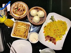 流沙包-高第街56号港式餐厅·精选(世茂广场宽厚里大明湖店)