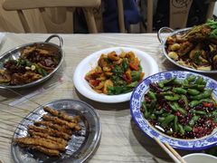 -江城燕子大排档(江汉路步行街店)