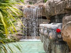 -海口观澜湖火山温泉谷