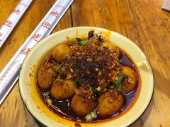虎皮鹌鹑蛋-拈签一笑黄牛肉辣卤串串