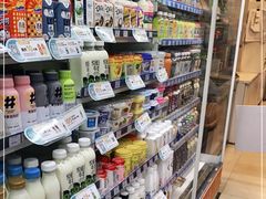 零售区-全家便利店(国权路三店)