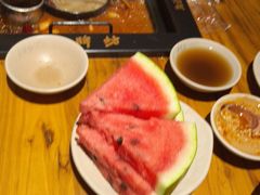 -老牌坊云南鱼豆花火锅(爱建店)
