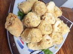 -毛辣果·贵州红酸汤牛肉火锅(西单店)