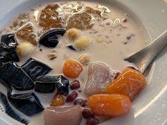 -RUXU入续糖水铺与包(卓悦中心店)