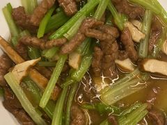 芹菜牛肉面-沪西老弄堂面馆(定西路店)