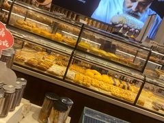 面包甜点陈列柜-金凤成祥(花园路店)