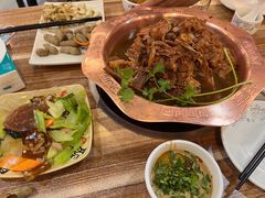 -黄记百味自助骨头王(红旗大街店)