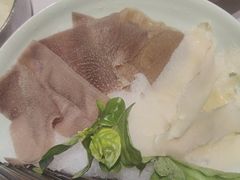 -红鼎豆捞·非遗鲍皇汤火锅(宝丰路店)