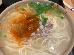 -亮亮面馆(经六路店)