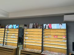 -优医视平价眼镜蔡司依视路折扣工厂店(德胜门店)