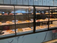 面包甜点陈列柜-奈雪的茶(深圳北站店)
