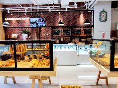 面包甜点陈列柜-熊叔熊婶面包房(团结湖店)
