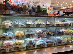 面包甜点陈列柜-上海梨膏糖商店(豫园商城店)